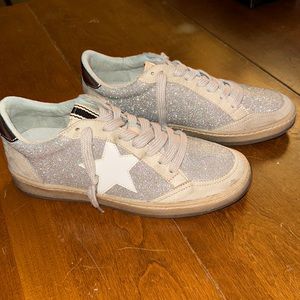 Shu Shop Silver Glitter Sneakers w/White Star & Distressed Sole Size 8 NEW